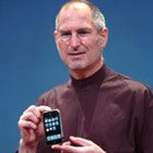 Steve Jobs présente l'iPhone en janvier 2007