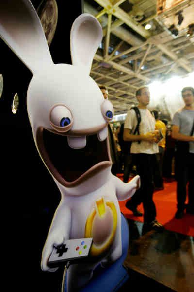 Un lapin crétin au Festival du jeu vidéo.