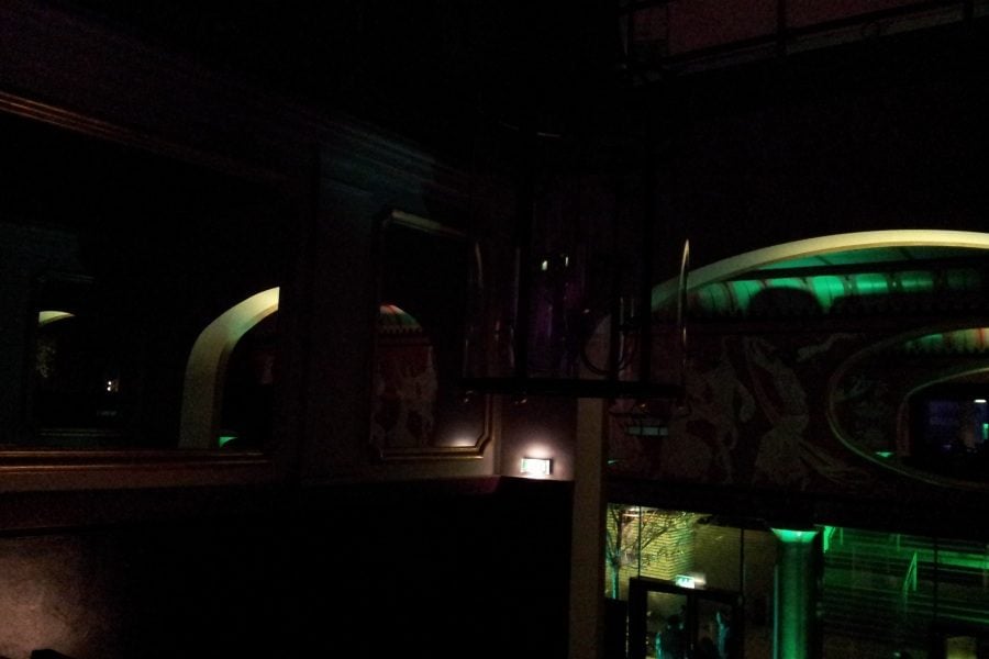 Samsung Galaxy SII - ISO 400