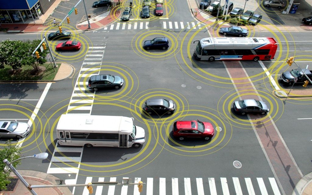 Une illustration du fonctionnement des technologies V2V / V2I.