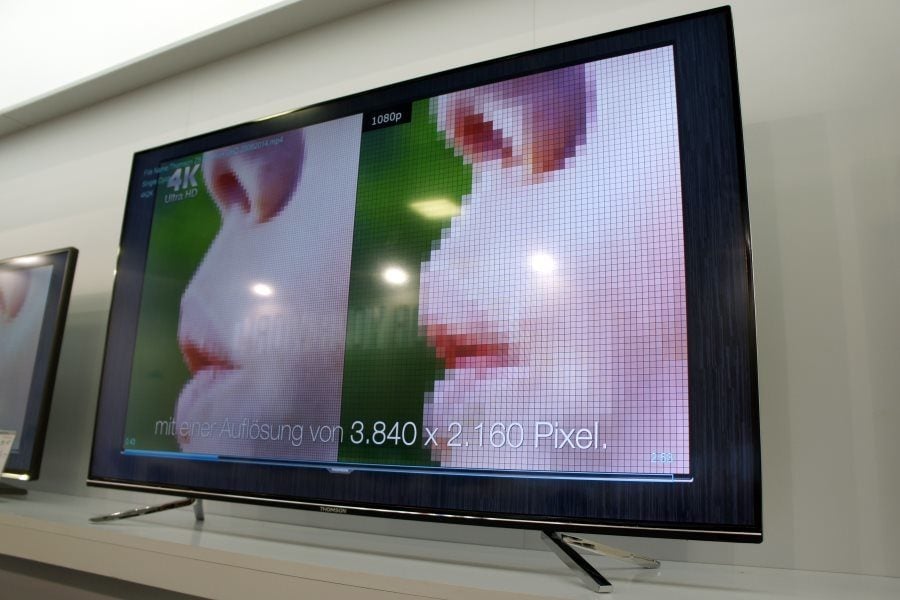 Série 7&nbsp;: UHD, 100 Hz, et 3D active...