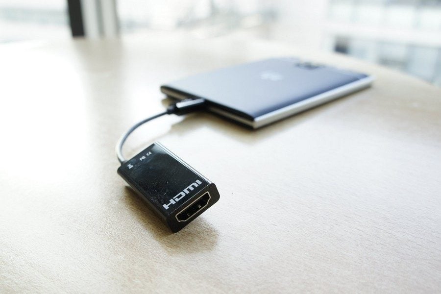 Le port MicroUSB du smartphone de BlackBerry est compatible HDMI via un adaptateur SlimPort.