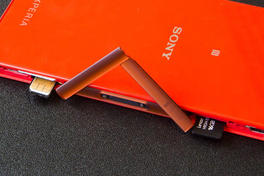 Le Z3 compact n'est étanche que si l'on referme bien ses caches plastiques.