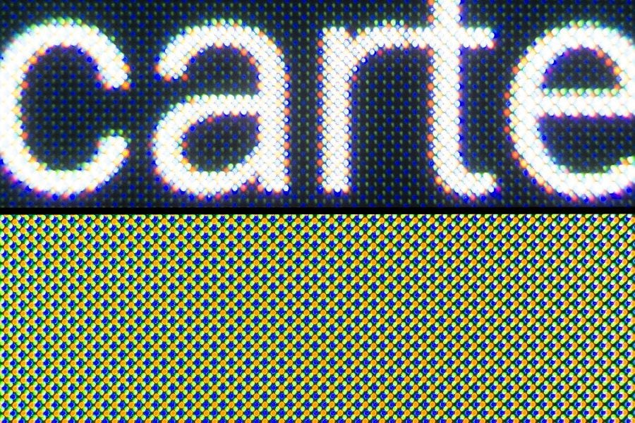 La matrice AMOLED en diagonale créé quelques imperfections visibles pour les yeux exercés.