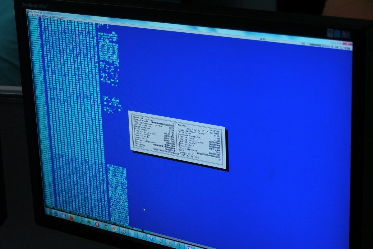 Hiew (Hacker's View) est un des désassembleurs les plus utilisés.