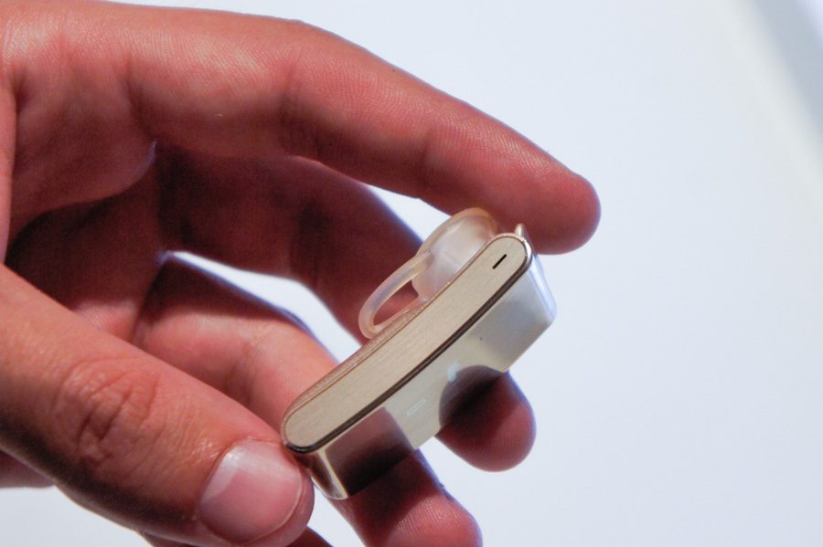 Huawei Talkband B2 en mode oreillette Bluetooth