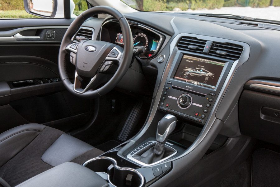 Ford Mondeo Hybrid 4