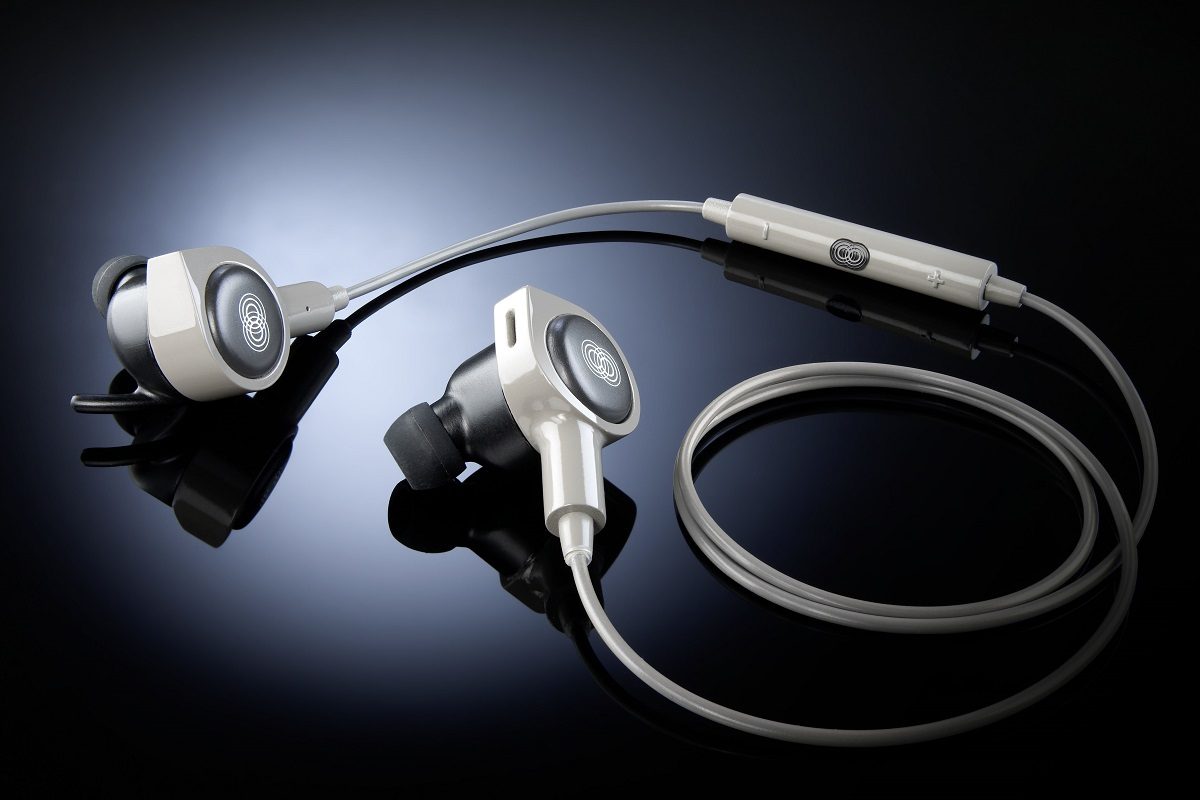 Chaque écouteur du casque OpenEars comporte un micro