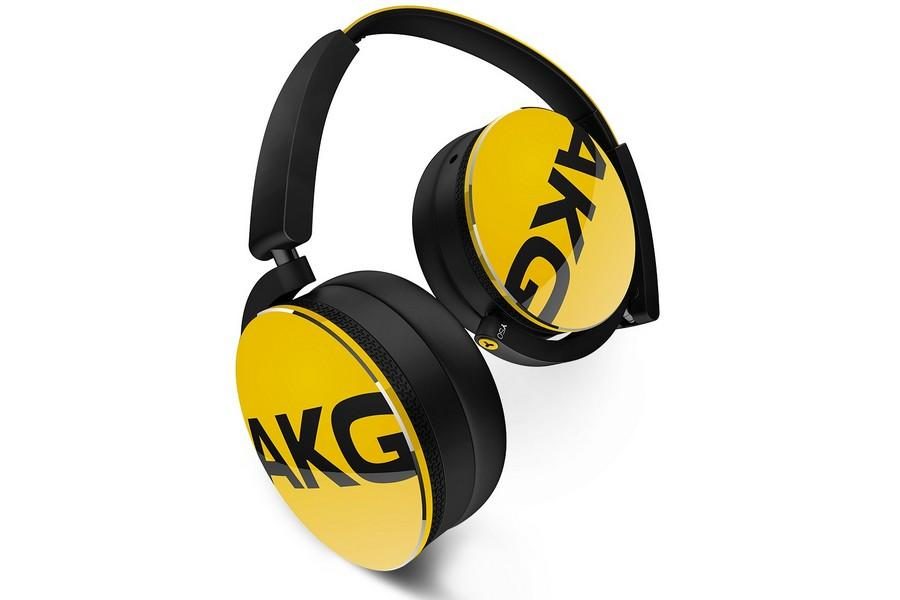 AKG Y50