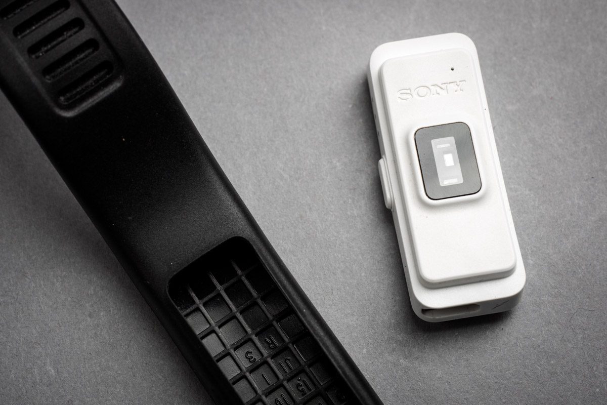 Sony SmartBand SWR10 review: Keep track of your life