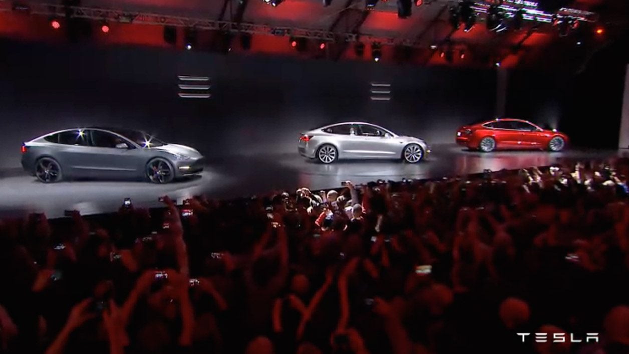La Model 3 apparaît enfin...