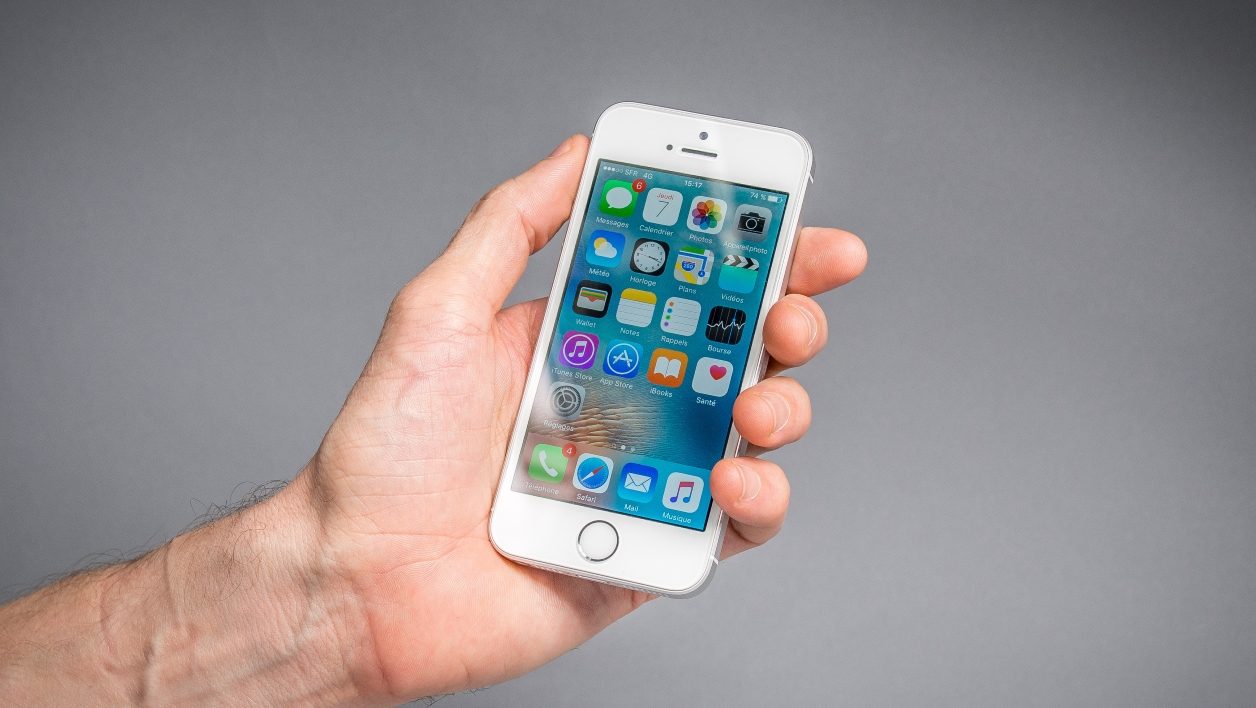 Apple iPhone SE