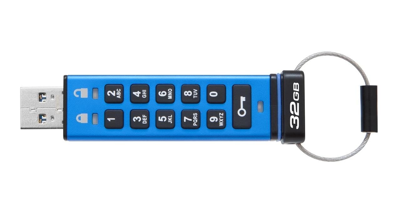 Test : Kingston DataTraveler 2000 32 Go, une clé USB rapide et totalement  sécurisée
