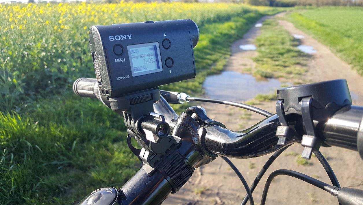 Sony Action Cam-HDR-AS50 - Caméra de poche - 1080p / 60 pi/s - 16.8  mégapixel - Carl Zeiss - Wi-Fi - sous-marin jusqu'à 60 m