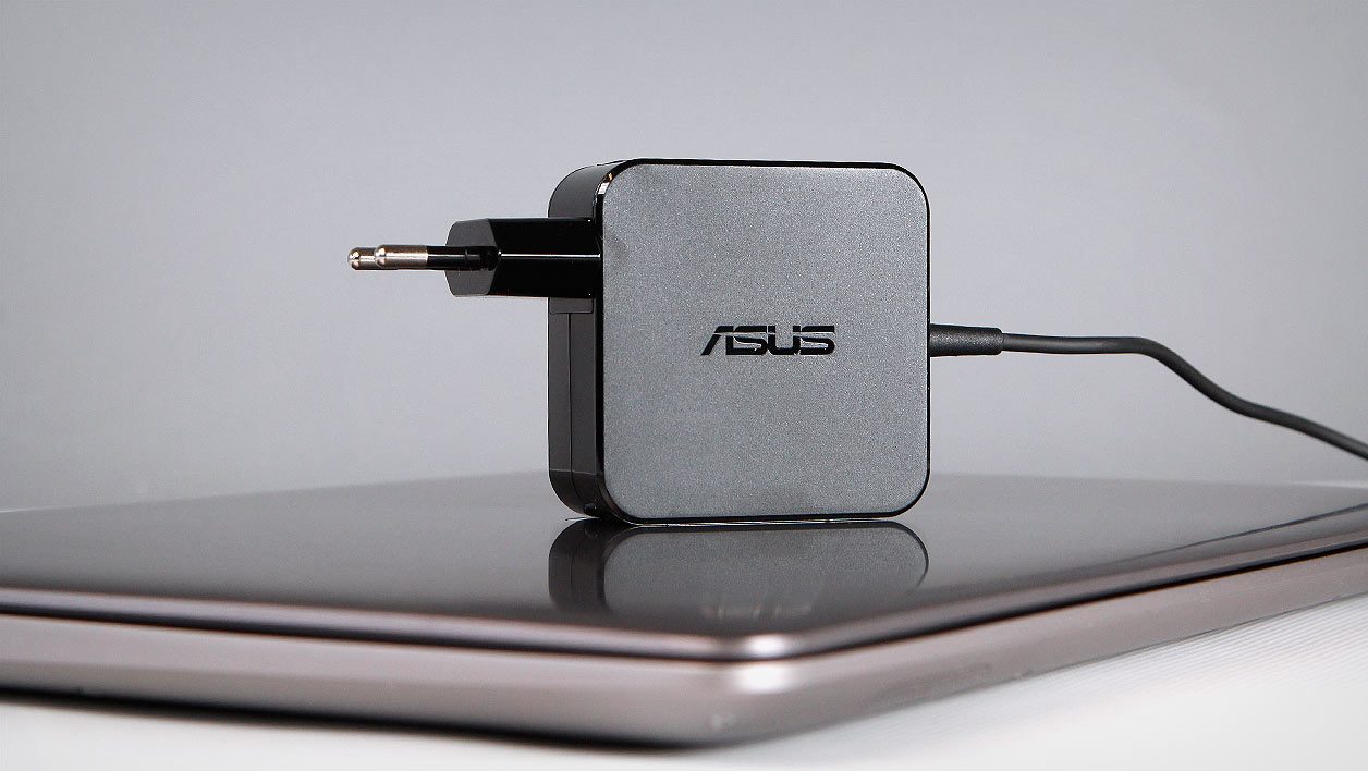 Asus ZenBook UX310UA