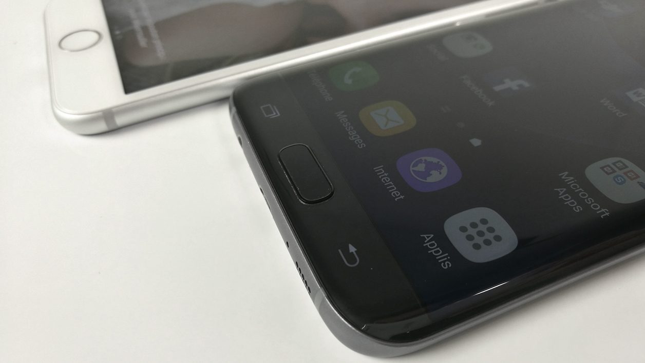 L'iPhone 7 et le Samsung Galaxy S7 edge
