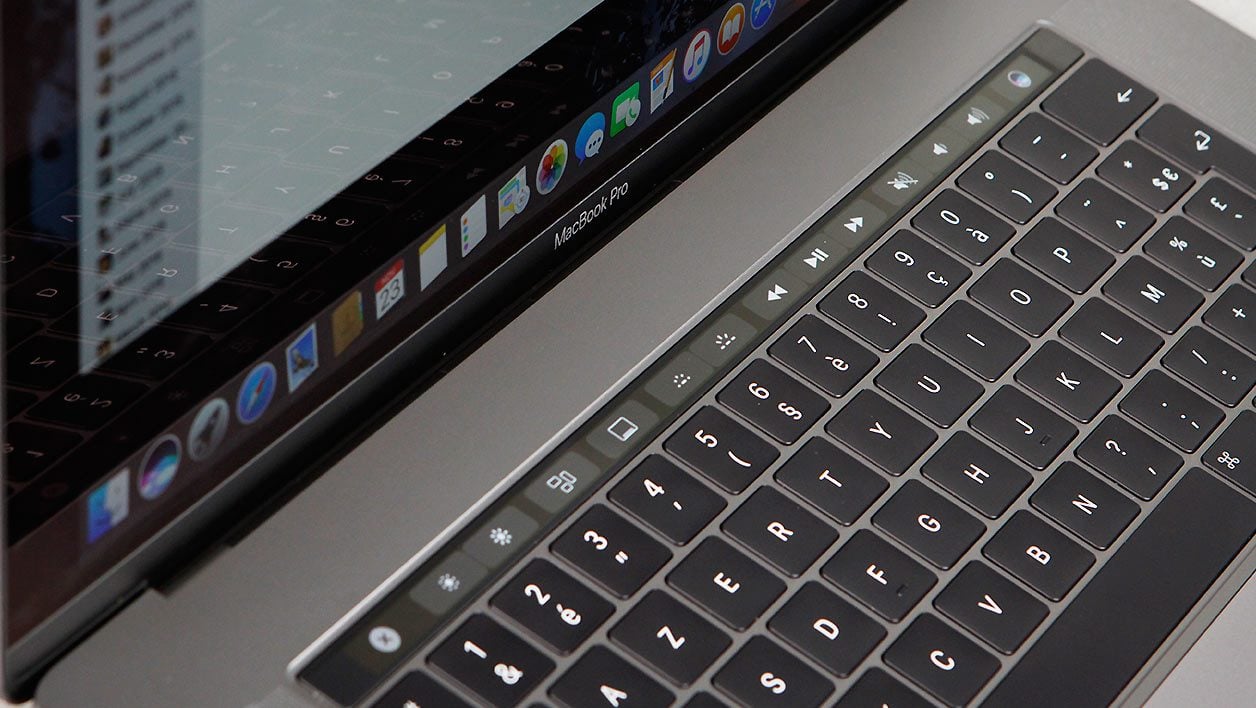 Apple-Apple-MacBook-Pro-15-fin-2016-touchbar.jpg