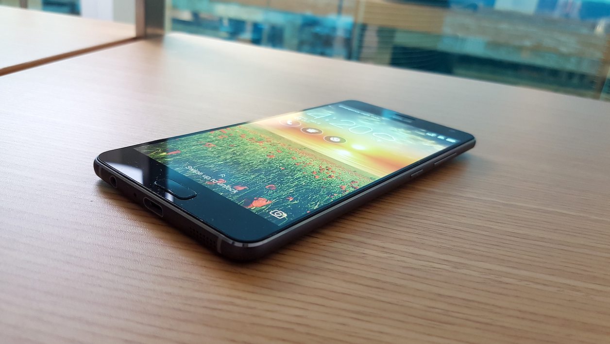 L'Asus Zenfone AR