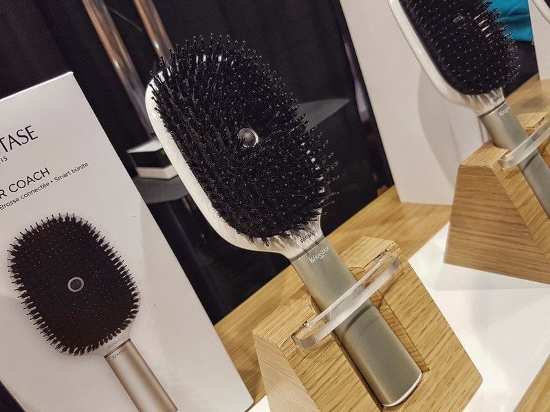 La brosse à cheveux connectée Hair Coach.