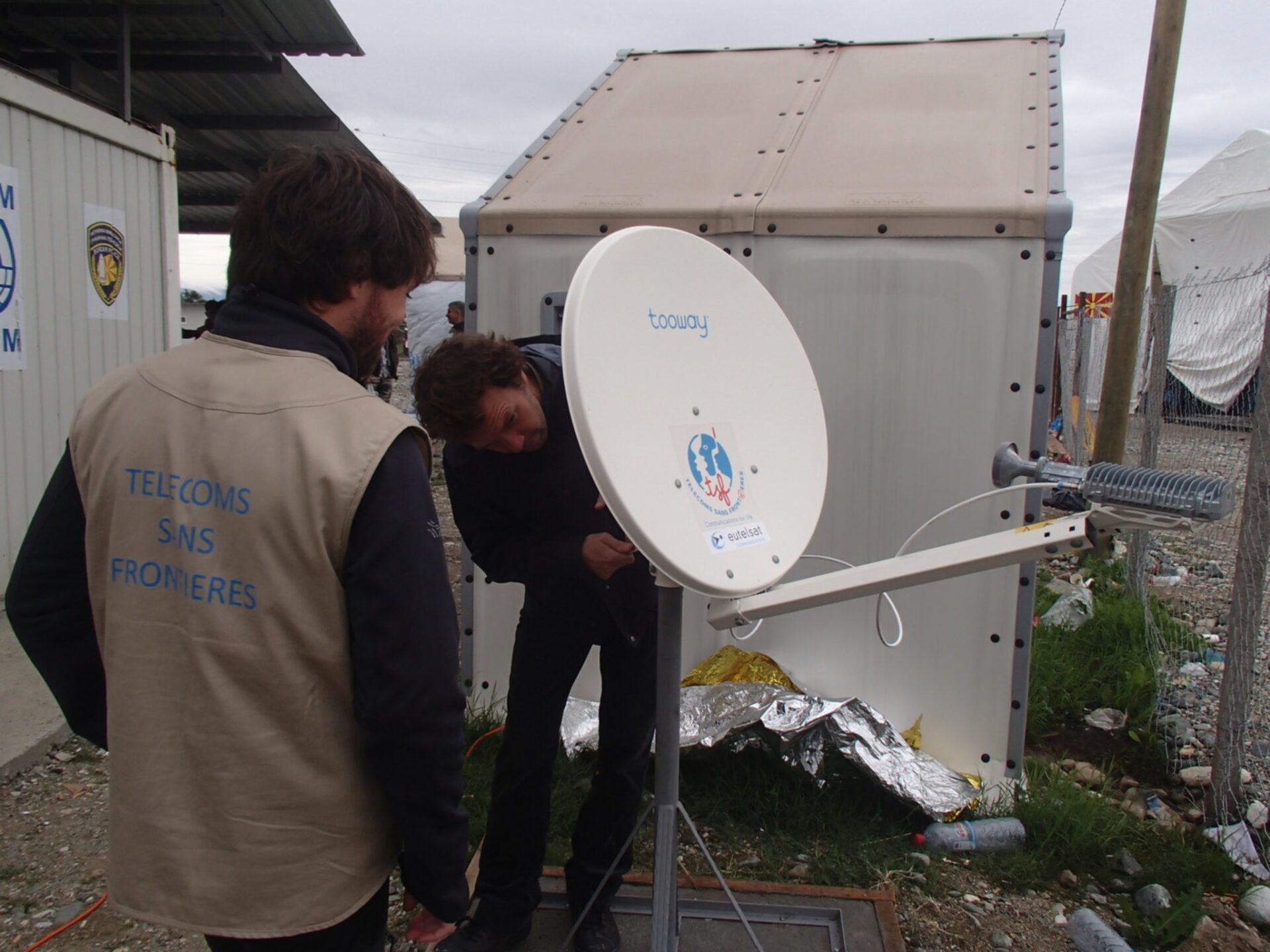 L'un des kits mis au point par Eutelsat pour déployer rapidement du réseau.