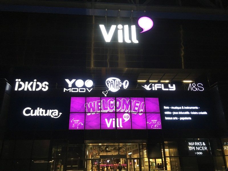 La salle 4DX a été lancée au cinéma Pathé de la Villette à Paris.