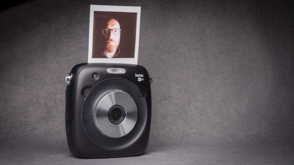 TEST du FUJIFILM INSTAX SQ6 : Un format carré qui tient dans la poche