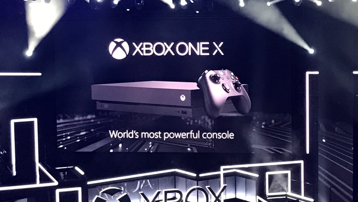 Xbox One X 2.jpg