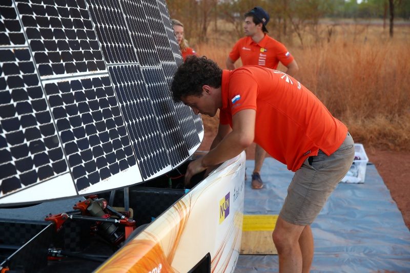 Les voitures ne partent qu'avec 10% de stock d'énergie.