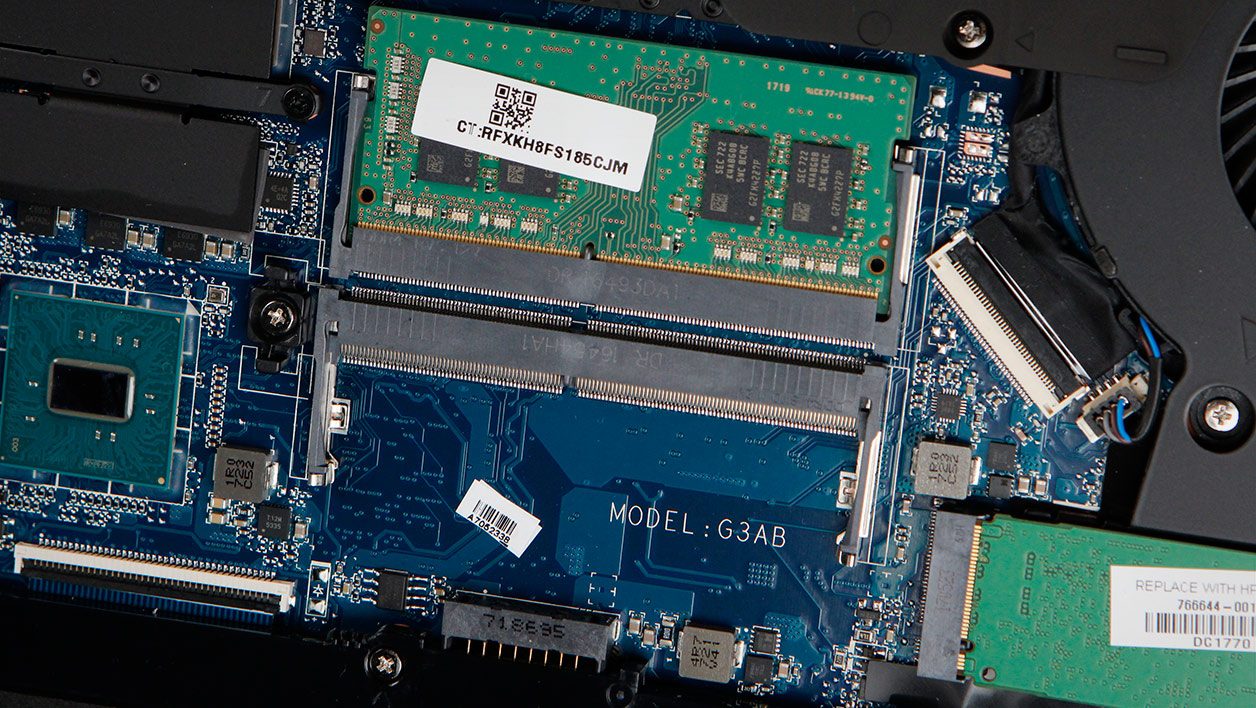 HP Omen 15 (15-ce099nf)