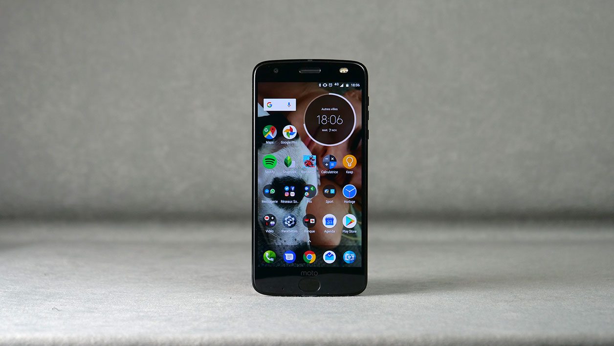 Le Moto Z2 Force