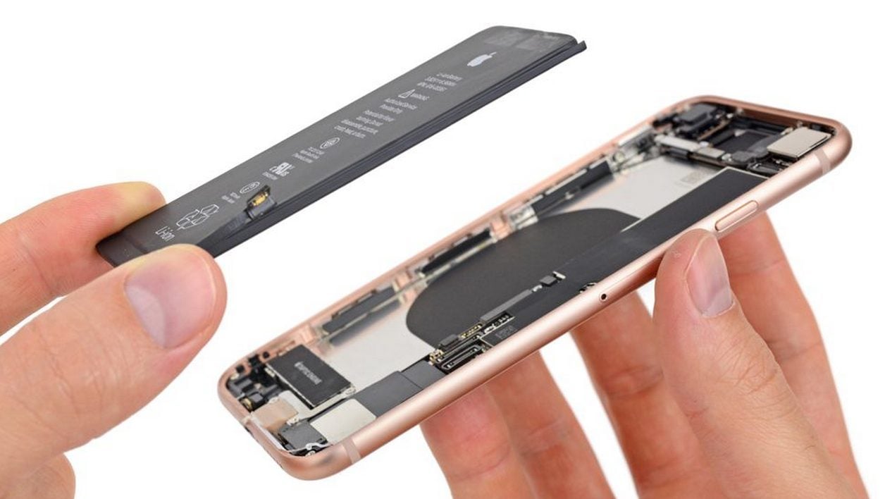 Apple s'excuse et propose un changement de batterie à 29 dollars