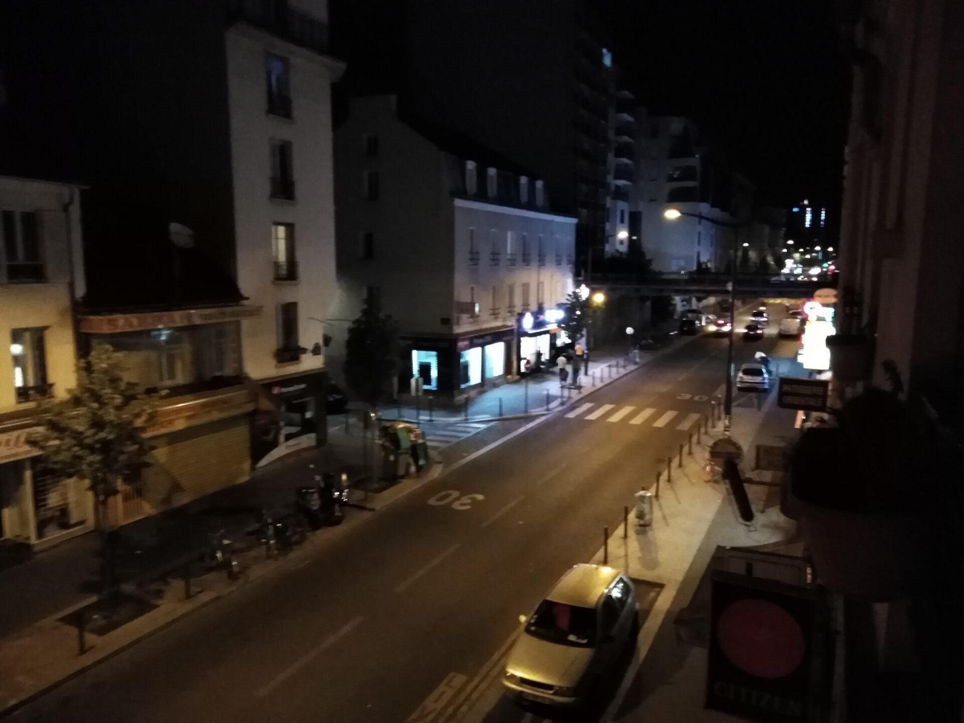 Honor 7C en basse lumière.