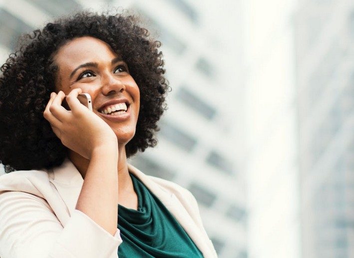 Femme smartphone