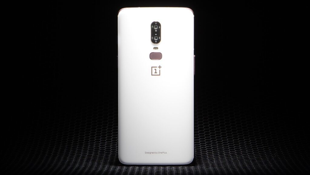 Oneplus 6 Camera OnePlus 6 : la caméra à selfies s'enrichit d'un mode portrait avec ...
