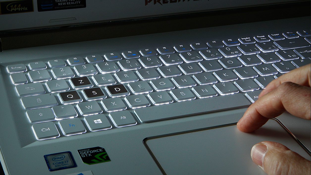 Acer Predator Helios 300 Special Edition (PH315-51-78UA)