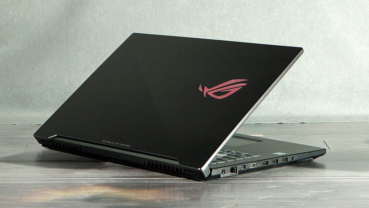 Asus ROG Strix Scar II GL704