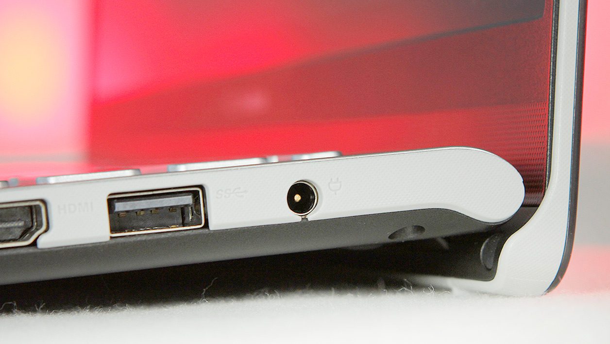 Asus-VivoBook-S14-srelev.jpg