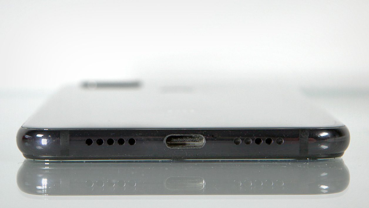 Xiaomi-Mi-8-Lite-usb.jpg