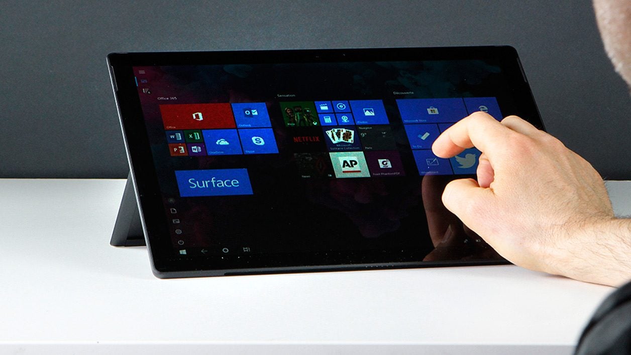 Microsoft---Surface-Pro-6-fixation-mode-tab.jpg