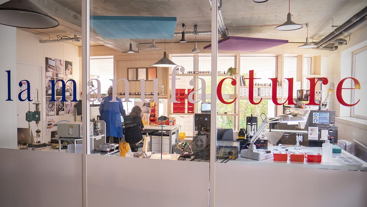 La manufacture, l'atelier de fabrication de la Withings Move.