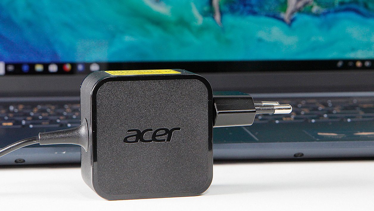 Acer-Swift-5-(SF515-51T-77CM)-ralim.jpg