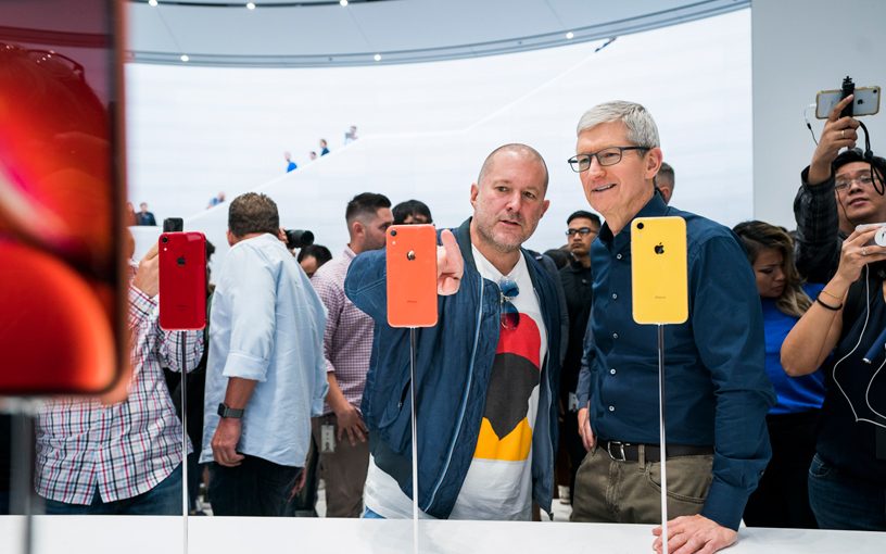 Jony Ive et Tim Cook.
