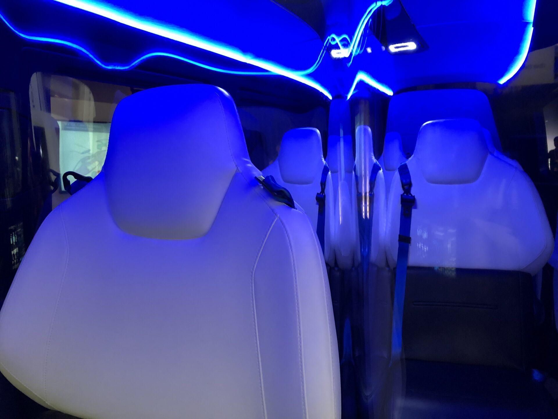 Le taxi volant comporte six sièges.