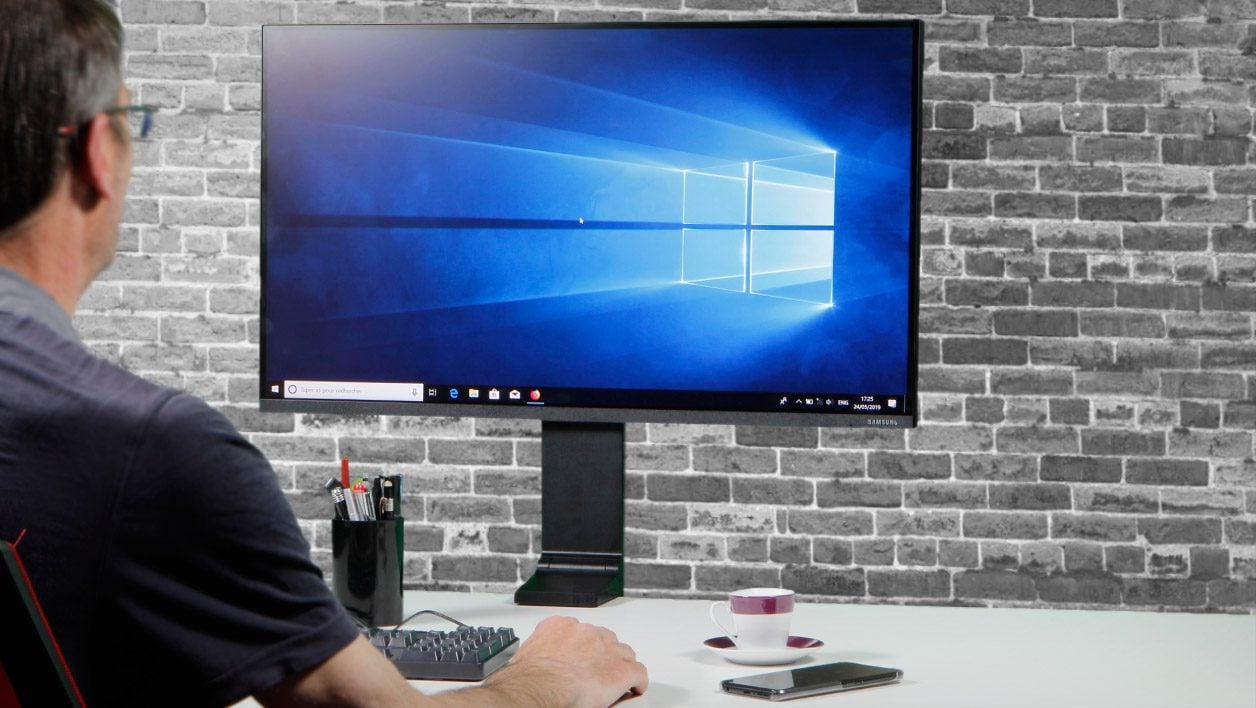Samsung-Space-Monitor.jpg