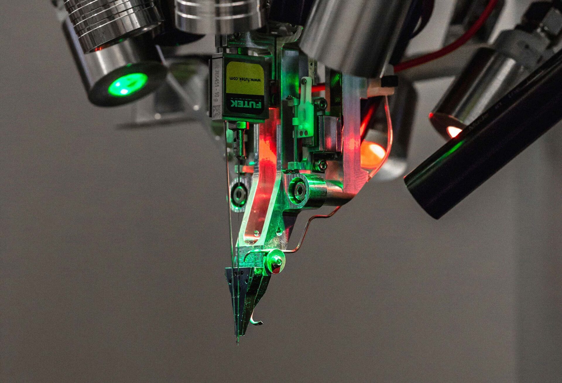 Le robot chirurgical de Neurolink.