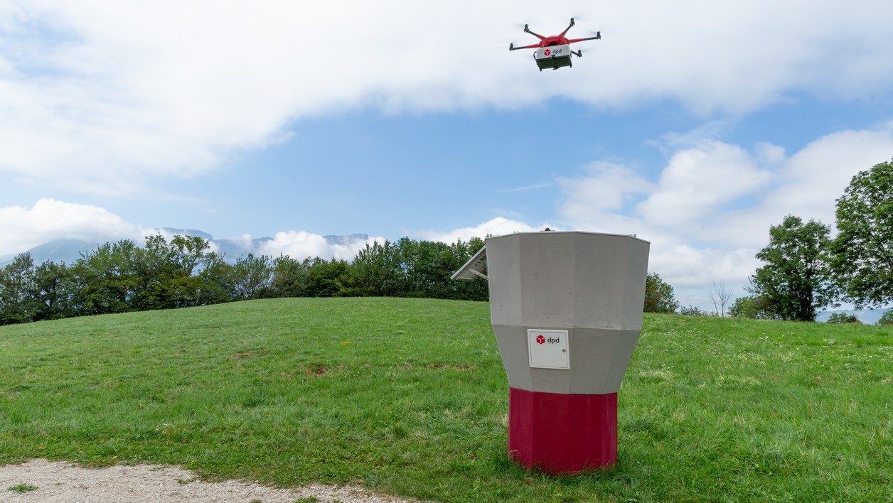 La plate-forme d'atterrissage du drone de livraison.