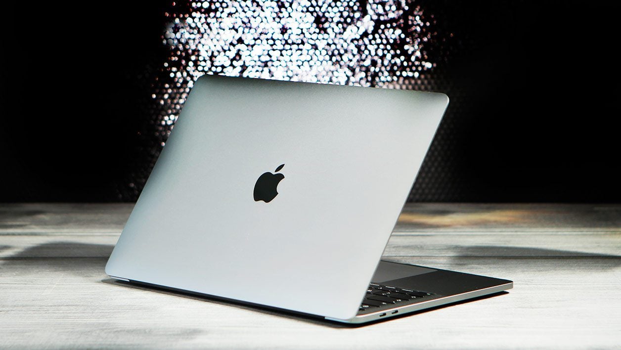 Comparatif Apple MacBook Pro 13 pouces 1 To Core i7 2,7 GHz contre Apple MacBook  Air 2020 M1 