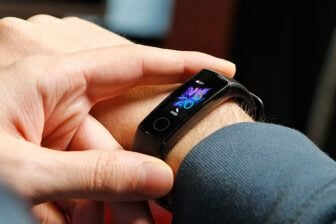 Test Honor Band 6 : un bon bracelet connecté qui souffre de l'absence du  GPS
