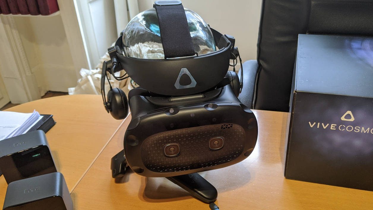 HTC Vive Cosmos Elite