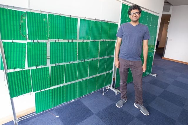 Venkat Arun pilote l'équipe qui a développé le prototype RFocus au MIT.